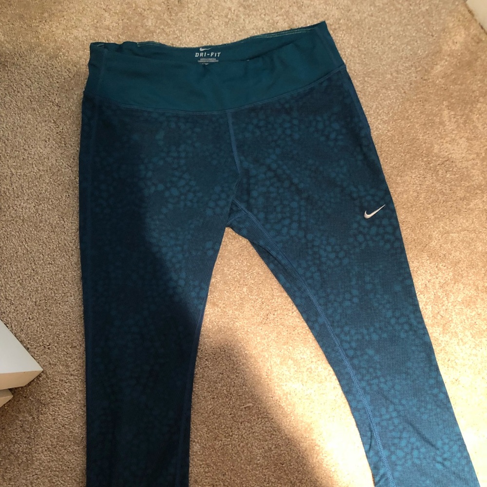 Nike Cropped Leggings